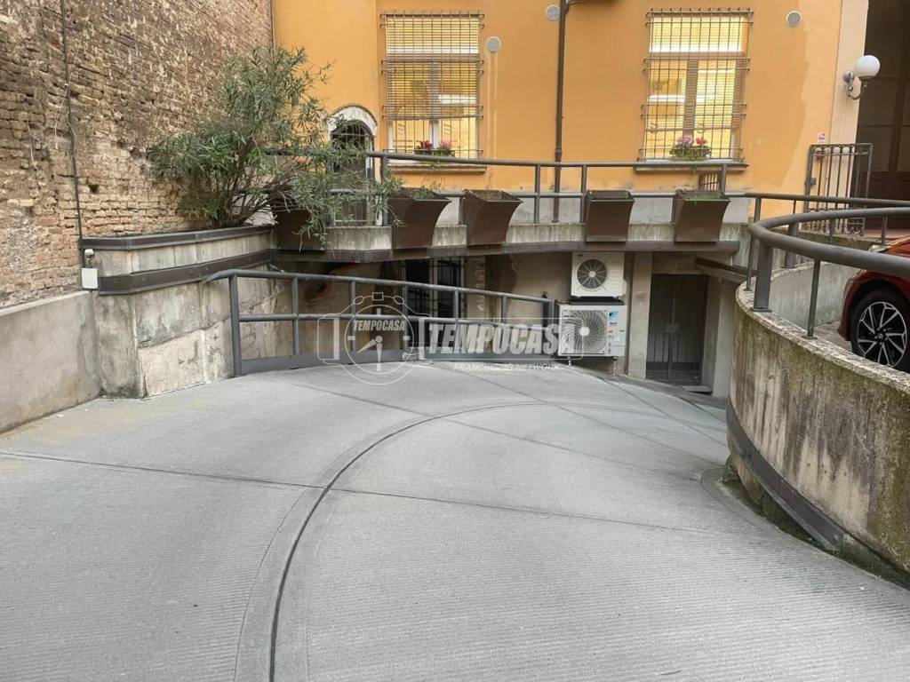 Box / garage a Bologna in Via Alfredo Testoni, 8 - Foto 3