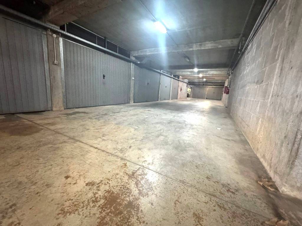 Box / garage a Aprilia in Via Pietro Mascagni - Foto 3