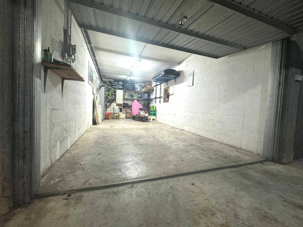 Box / garage a Aprilia in Via Pietro Mascagni - Foto 4