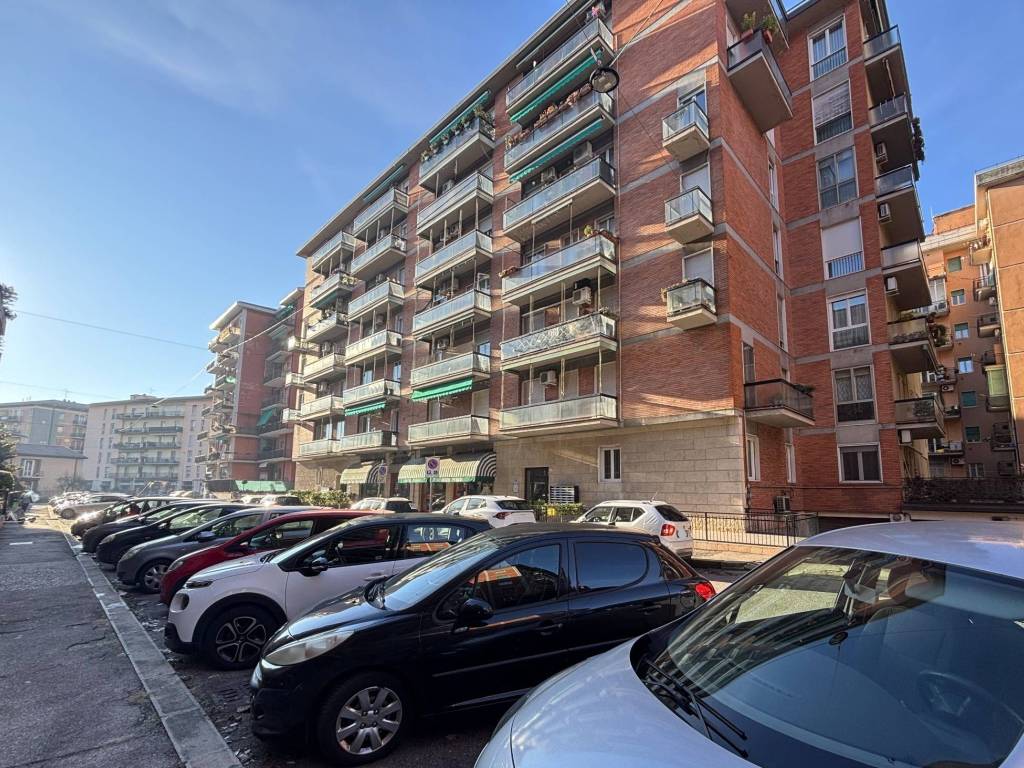 Appartamento a Verona in Via Adriano Cristofoli, 3 - Foto 2