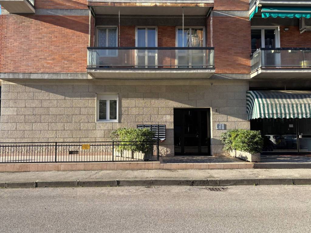 Appartamento a Verona in Via Adriano Cristofoli, 3 - Foto 3