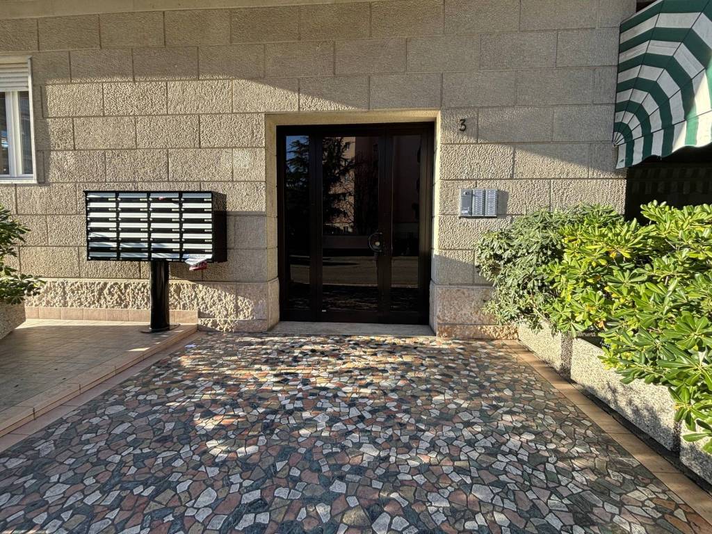 Appartamento a Verona in Via Adriano Cristofoli, 3 - Foto 4