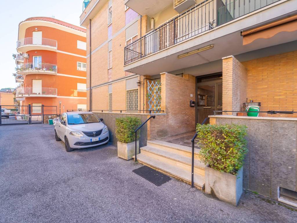 Appartamento a Albano laziale in Via Giacomo Puccini, 76 - Foto 2