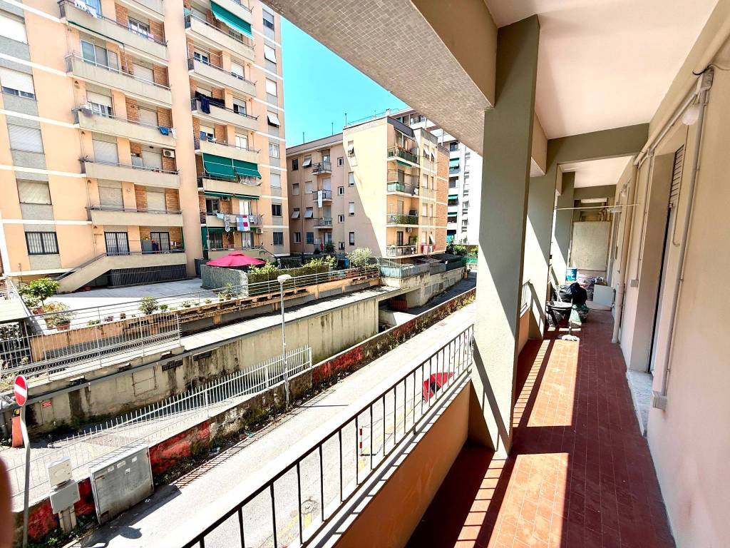 Appartamento a Genova in Via Luigi Gherzi, 18 - Foto 5
