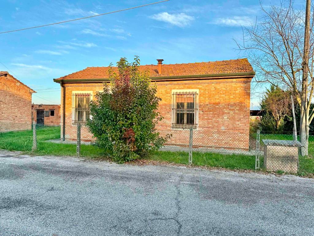 Villa a Argenta in Via Guglielmo Marconi, 21 - Foto 2