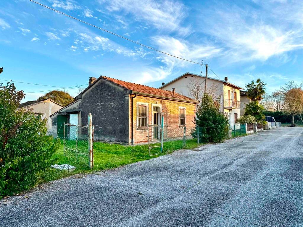 Villa a Argenta in Via Guglielmo Marconi, 21 - Foto 3