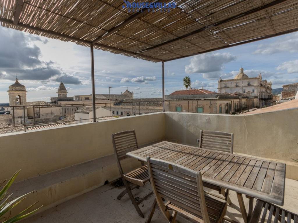 Appartamento a Noto in Corso Vittorio Emanuele - Foto 3