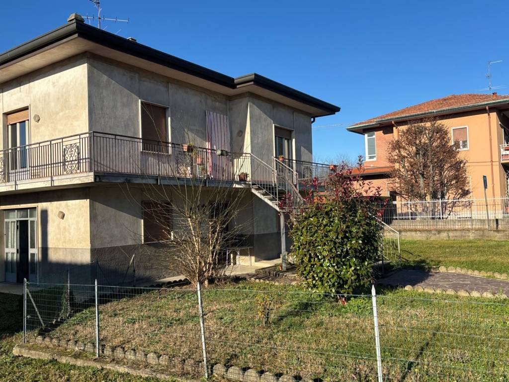 Villa a Fagnano olona in Via Zara, 64 - Foto 4