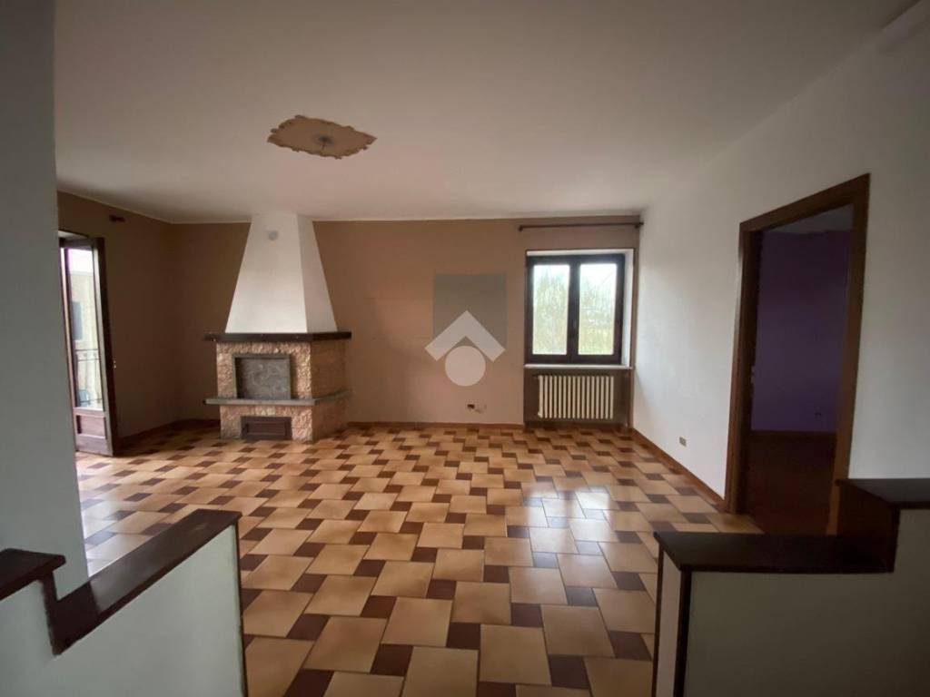 Appartamento a Saluzzo in Via Savigliano, 36 - Foto 2