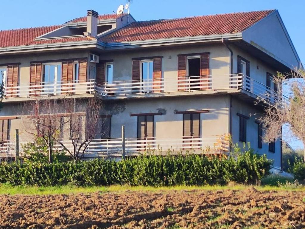 Rustico / casale a Giulianova in Via per Mosciano, 115 - Foto 2