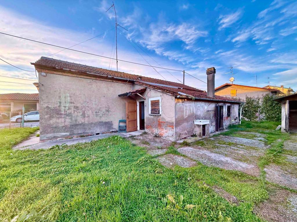 Villa a Argenta in Via Guglielmo Marconi, 19 - Foto 4