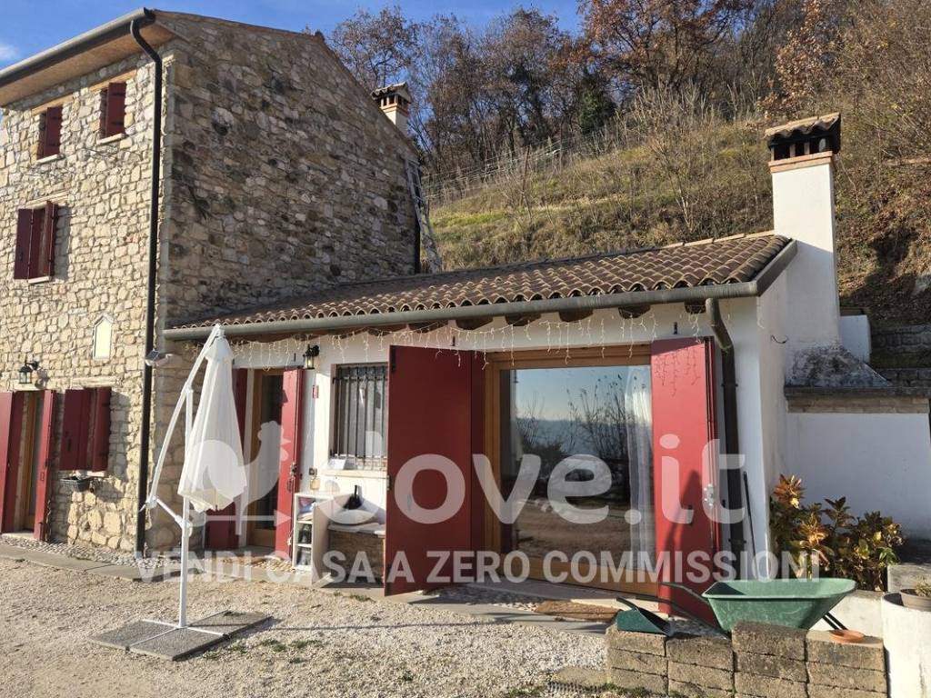 Rustico / casale a Tarzo in Località Castagnera Alta, 19 - Foto 2