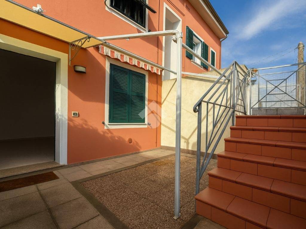 Appartamento a Santo stefano di magra in Via Nino Bixio, 13 - Foto 3