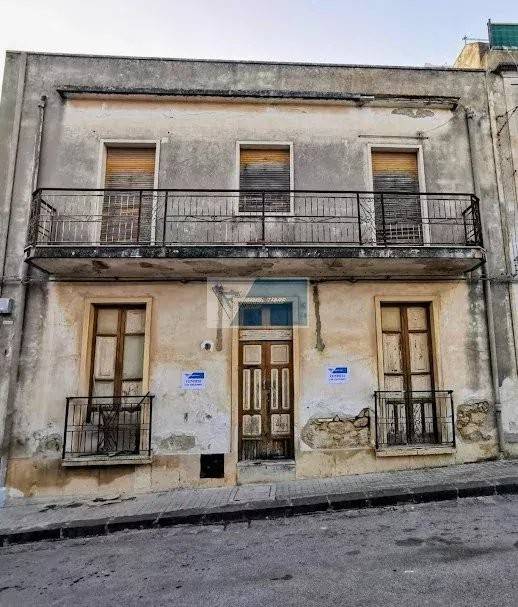 Palazzo / stabile a Noto in Via Firenze, 64 - Foto 4