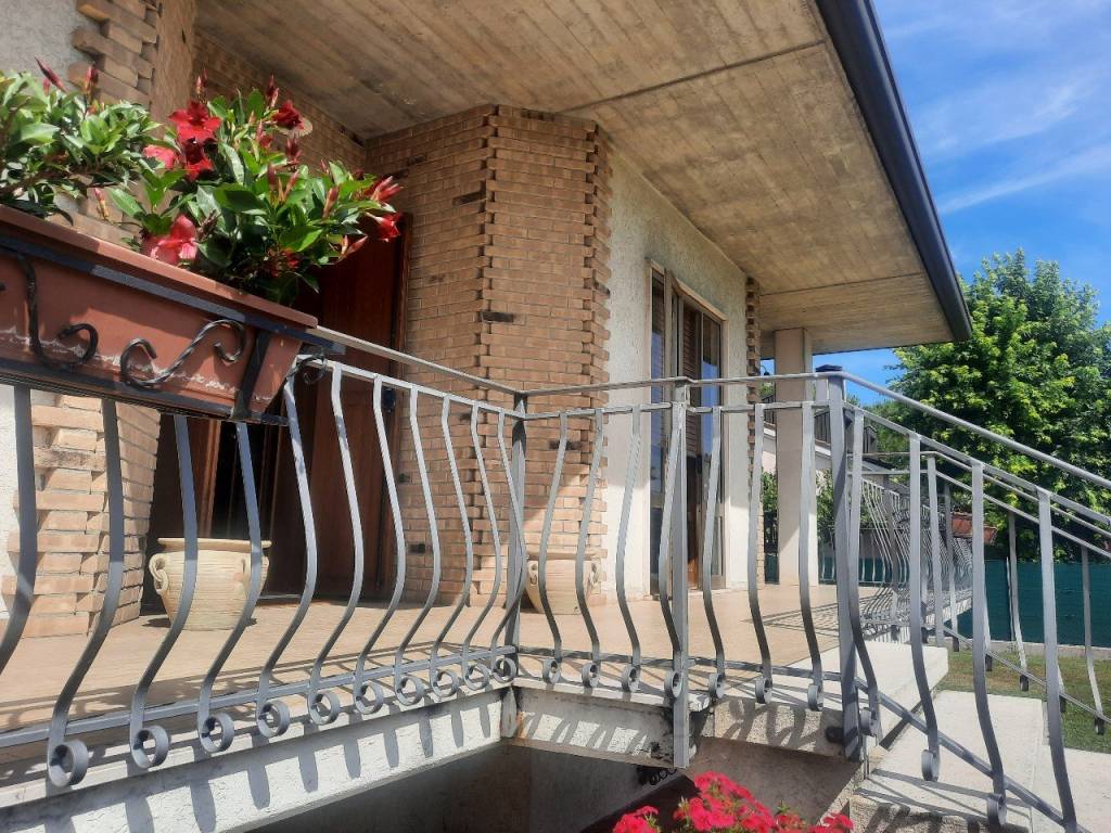 Villa a Vedelago in Via Montello, 2 - Foto 2