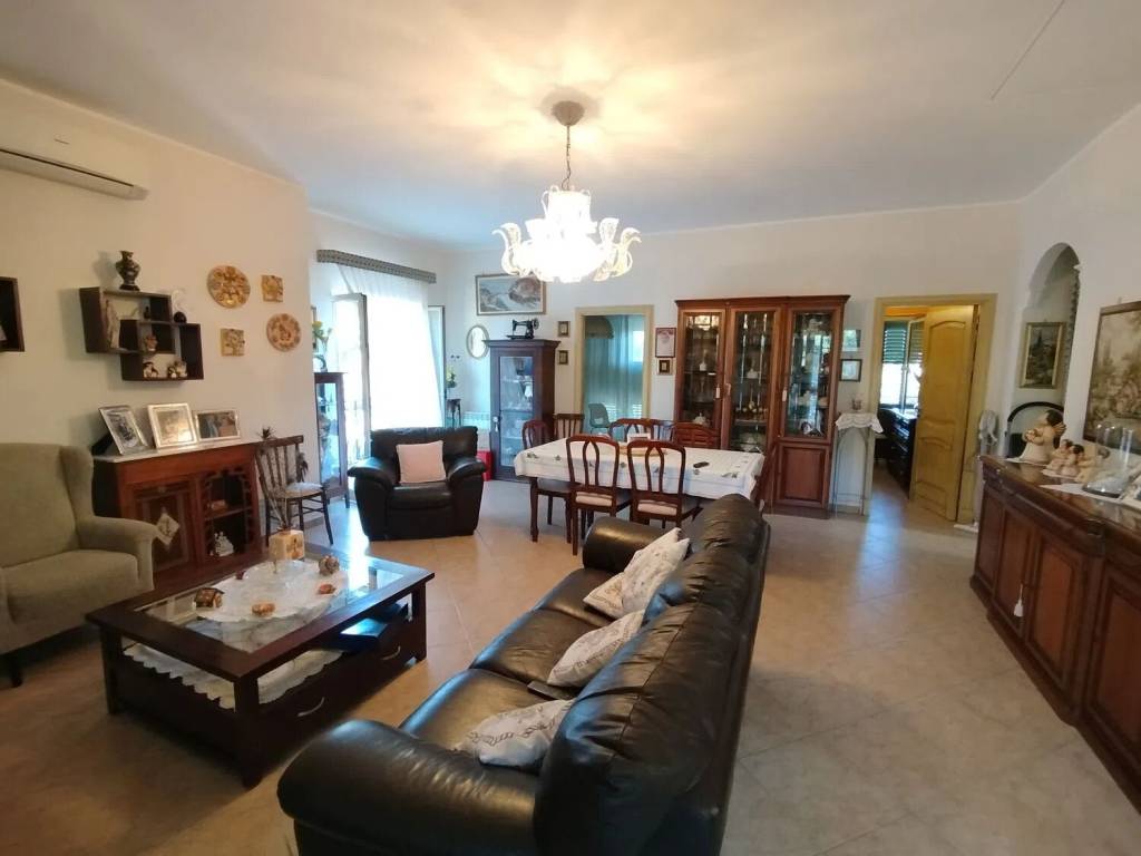 Villa a Caltanissetta in Via Due Fontane No Number - Foto 2