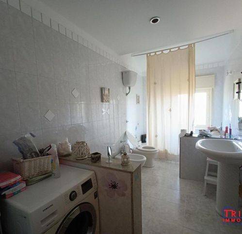 Villa a Caltanissetta in Viale Stefano Candura 95 - Foto 4