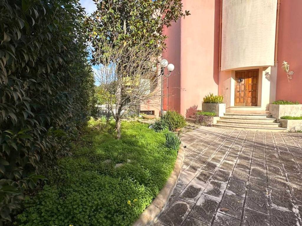 Villa a Lecce in Via Antonietta De Pace - Foto 2