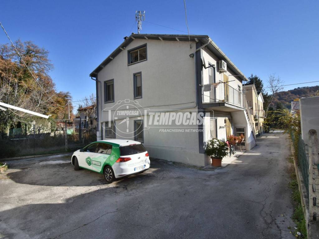 Casa indipendente a Tolentino - Foto 3