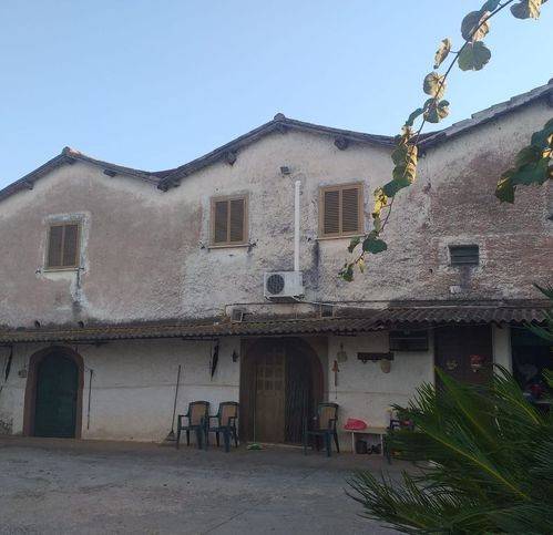 Villa a Cisterna di latina in Via Giovanni Xxiii - Foto 2