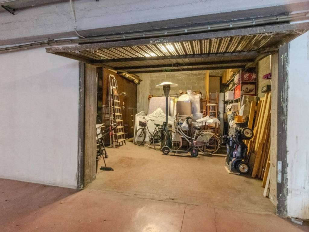 Box / garage a Bologna in Via San Donato, 46 - Foto 5