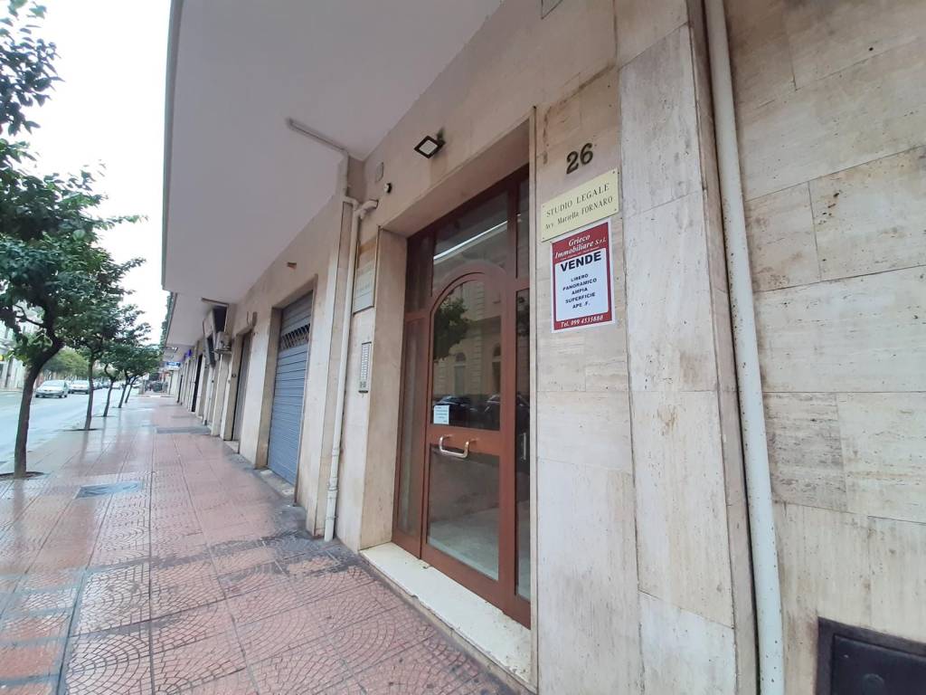 Appartamento a Taranto in Via Principe Amedeo, 26 - Foto 2