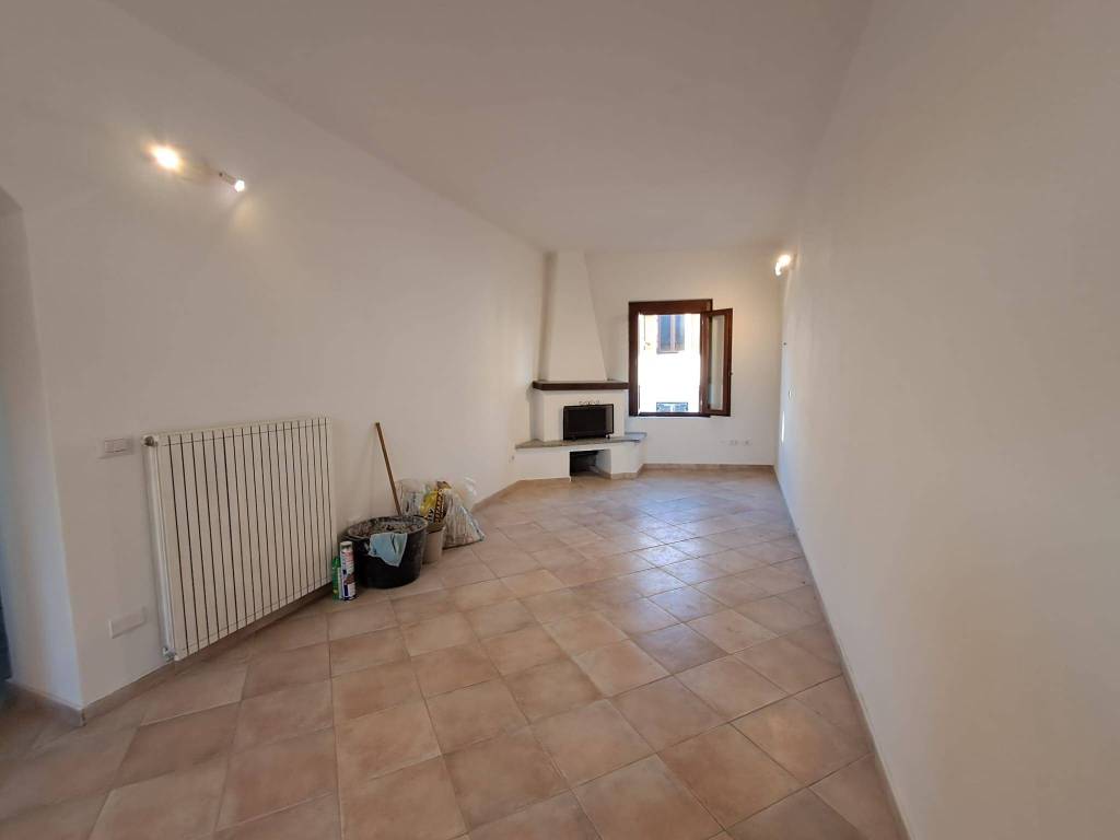 Appartamento a Gorla minore in Via Francesco Raimondi - Foto 2