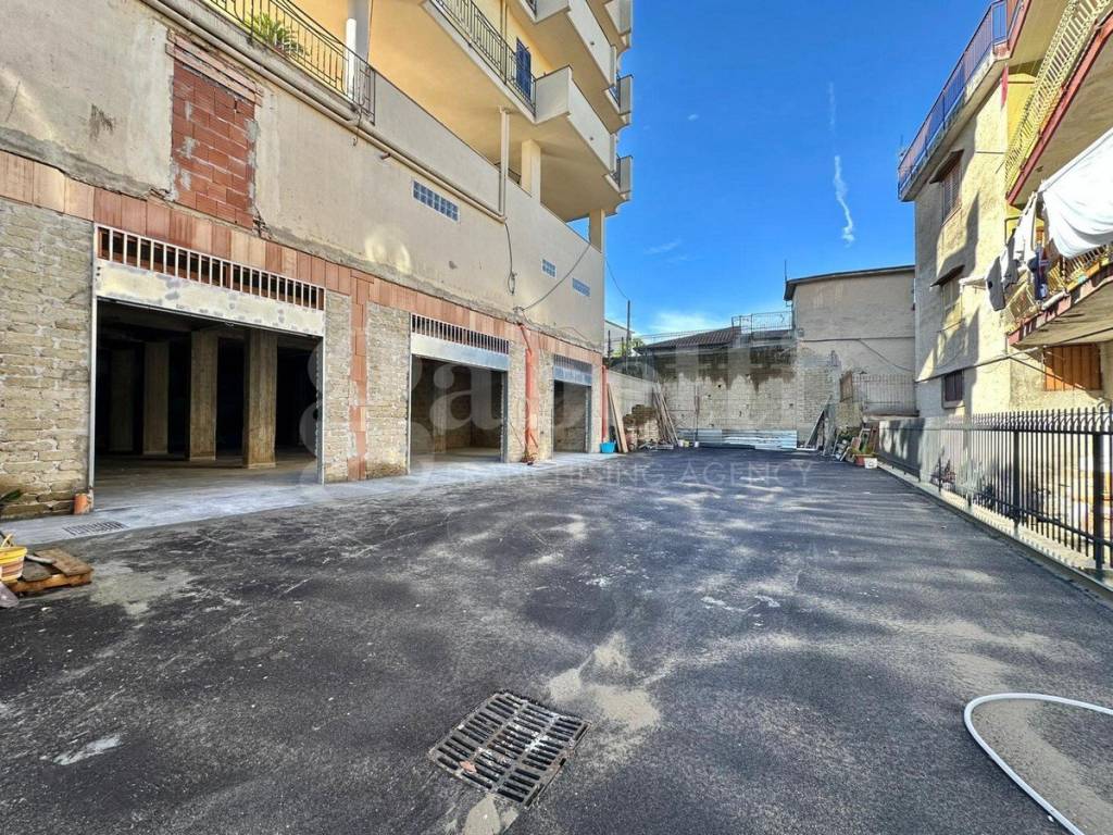 Box / garage a Marano di napoli in Via Marano Quarto - Foto 3