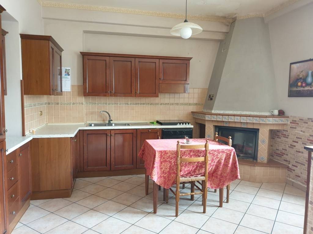 Appartamento a Tagliacozzo in Via Collemaggio, 8 - Foto 2