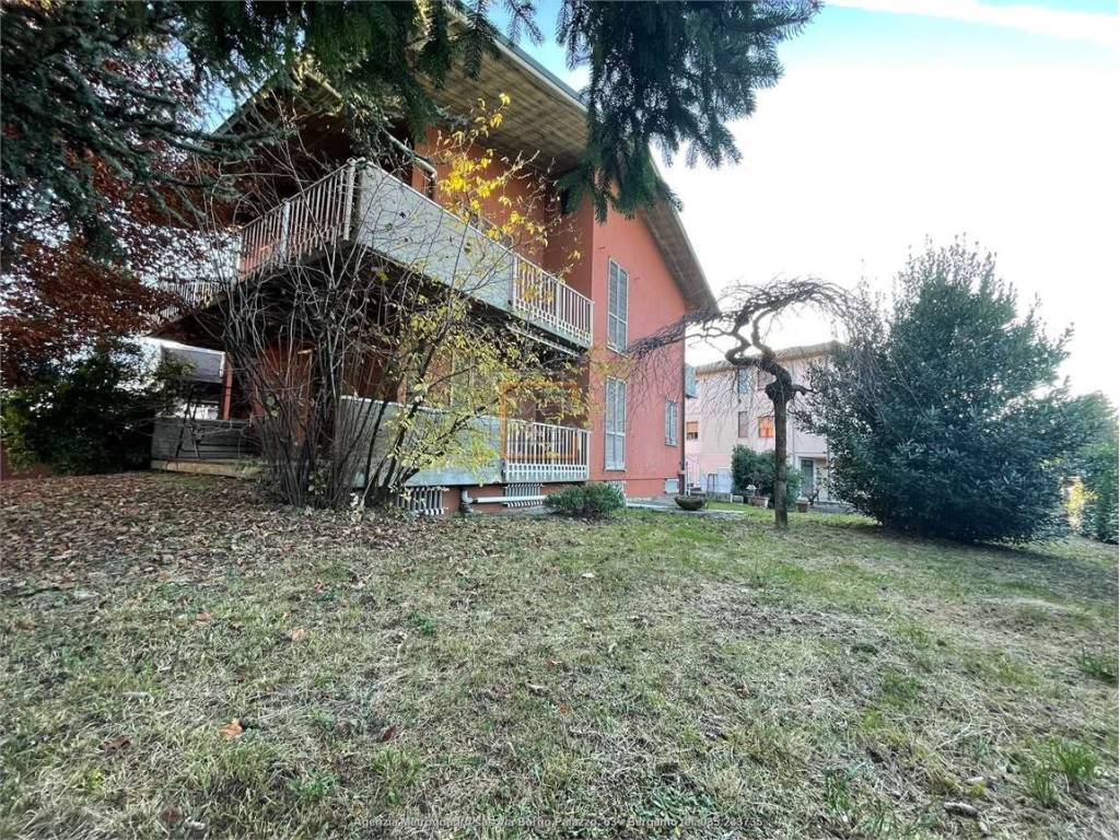 Villa a Torre boldone in via San Martino Vecchio, 27 - Foto 2