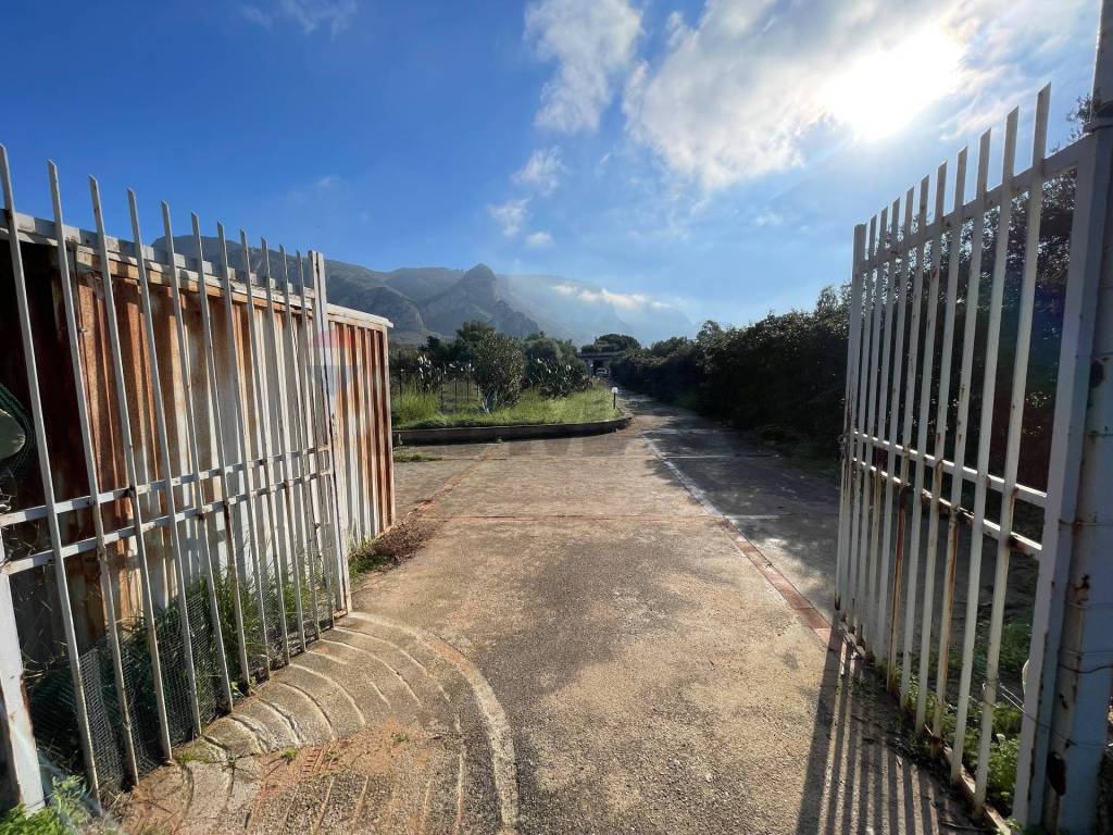 Villa a Terrasini in Via Vito Schifani - Foto 3