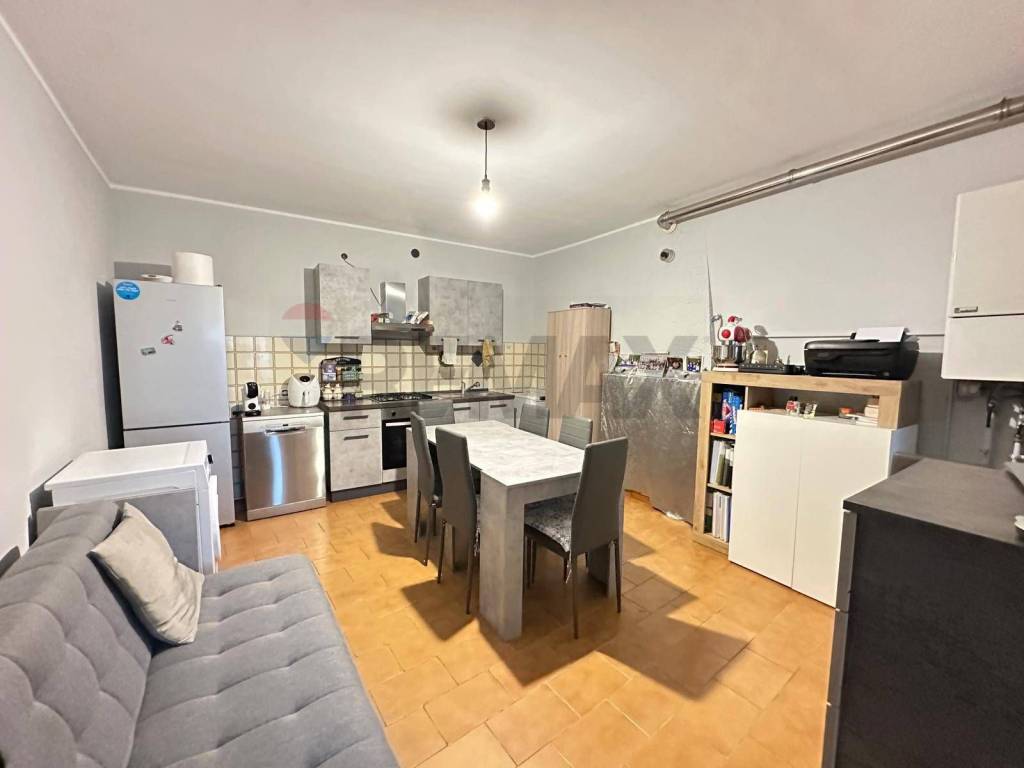 Appartamento a Besano in via marconi, 40 - Foto 3