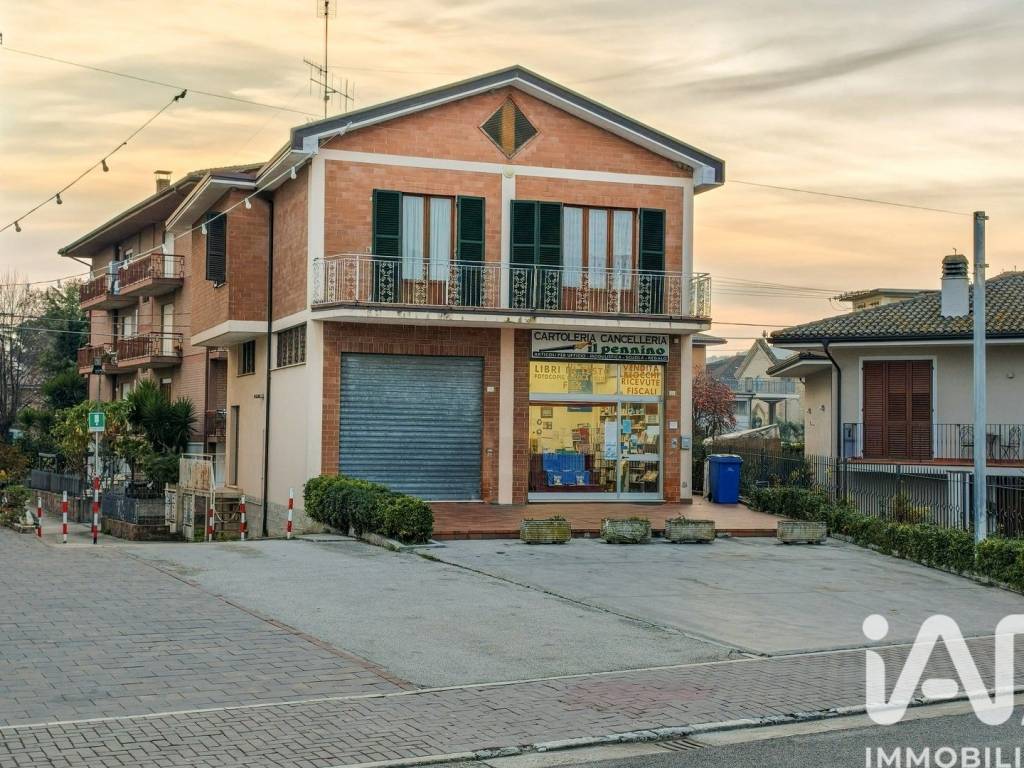 Villa a Monterubbiano in Viale raffaello sanzio - Foto 2
