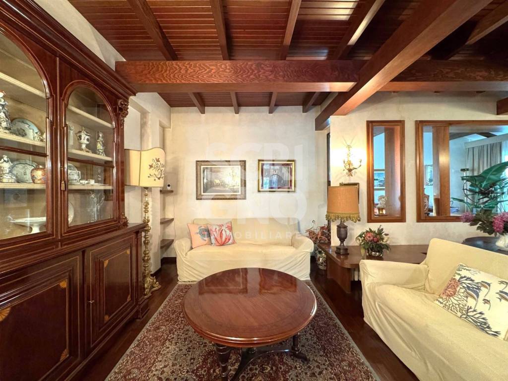 Villa a Prato in Viale Fratelli Cervi, 59 - Foto 4