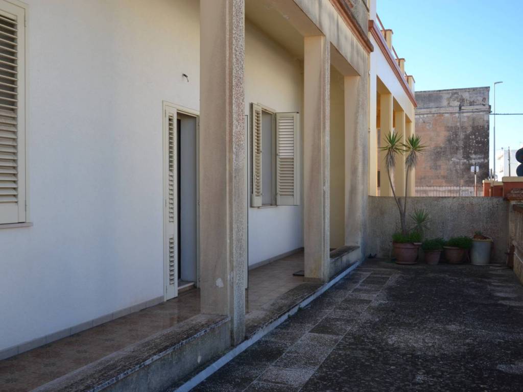 Appartamento a Castrignano del capo in Via Adua, 14 - Foto 2