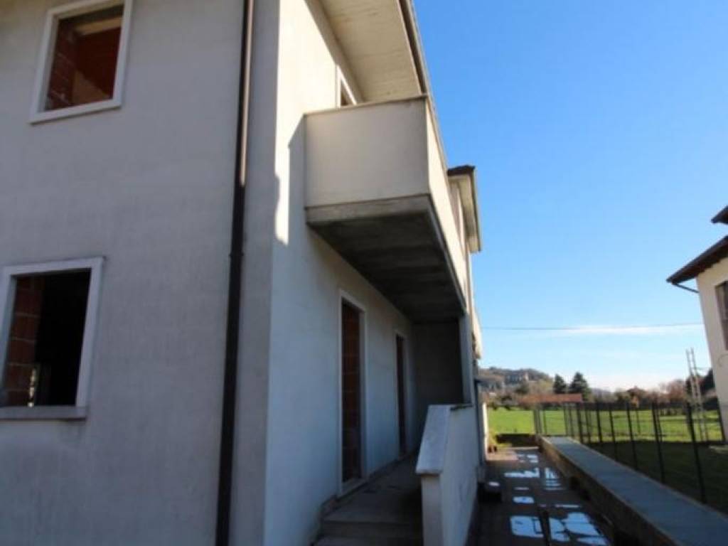 Appartamento a Cornedo vicentino in Via Monte Cimone - Foto 3