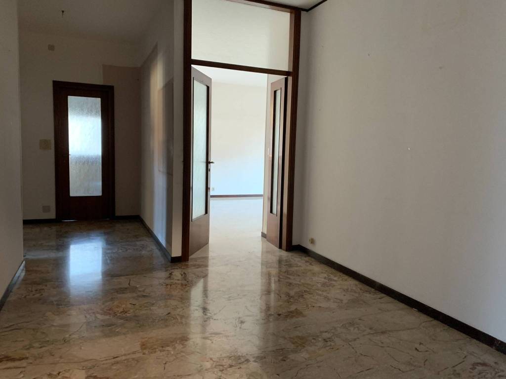 Appartamento a Ivrea in Via Giuseppe Di Vittorio - Foto 4