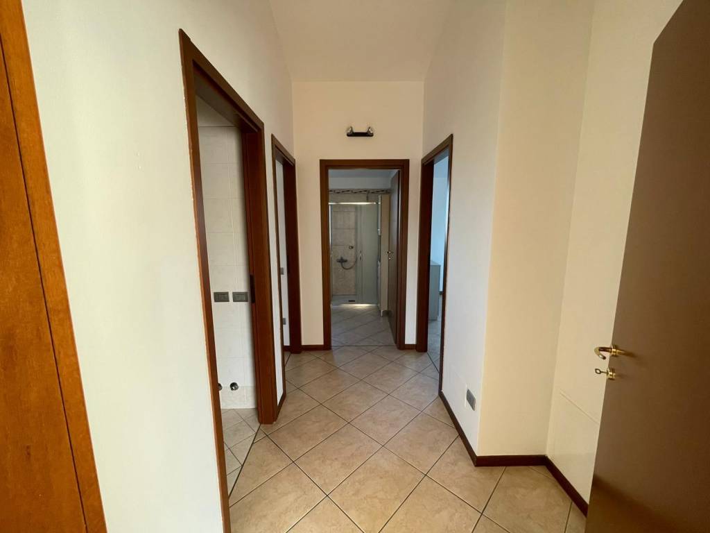 Appartamento a Stezzano in Via Dante Alighieri - Foto 3