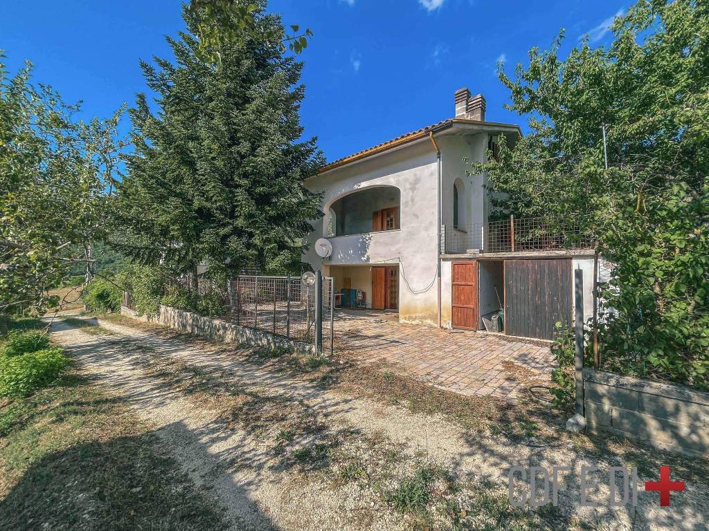 Villa a Antrodoco in Frazione Rocca di Corno - Foto 2