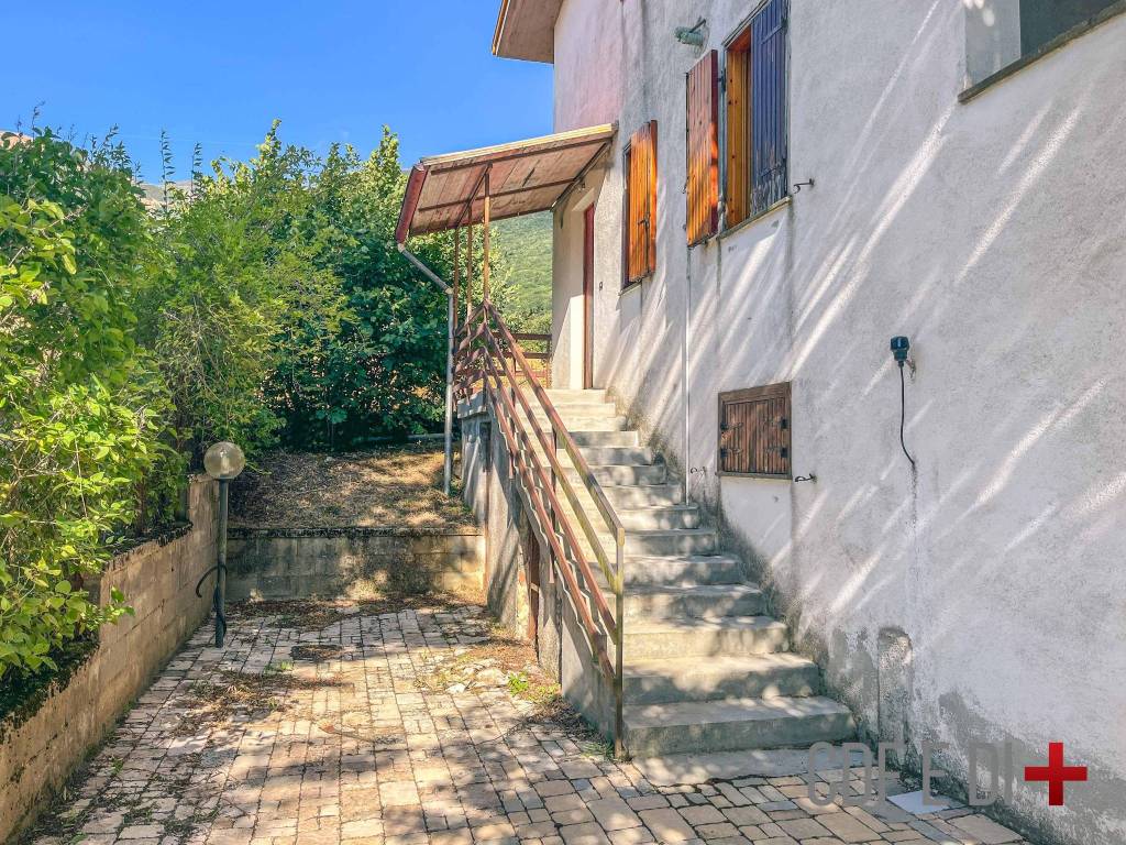 Villa a Antrodoco in Frazione Rocca di Corno - Foto 5