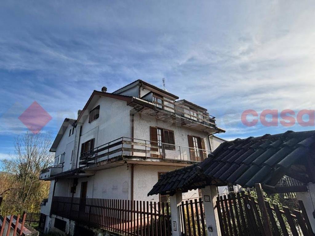 Villa a Alatri in Via Villini, 21 - Foto 2