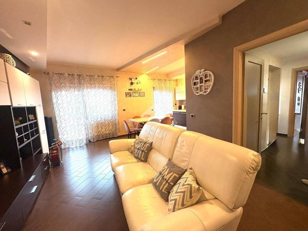 Appartamento a Lariano in via dell'anfiteatro, 1 - Foto 2