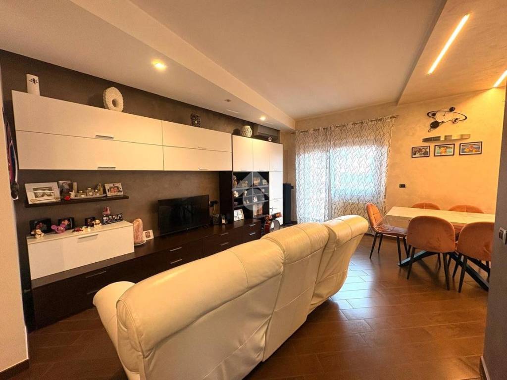 Appartamento a Lariano in via dell'anfiteatro, 1 - Foto 4