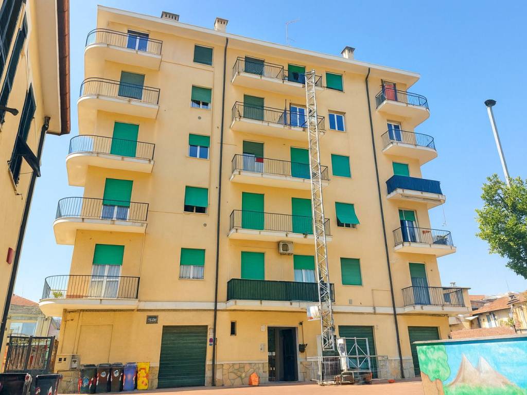 Appartamento a Imperia in Piazza Goffredo Mameli, 5 - Foto 2