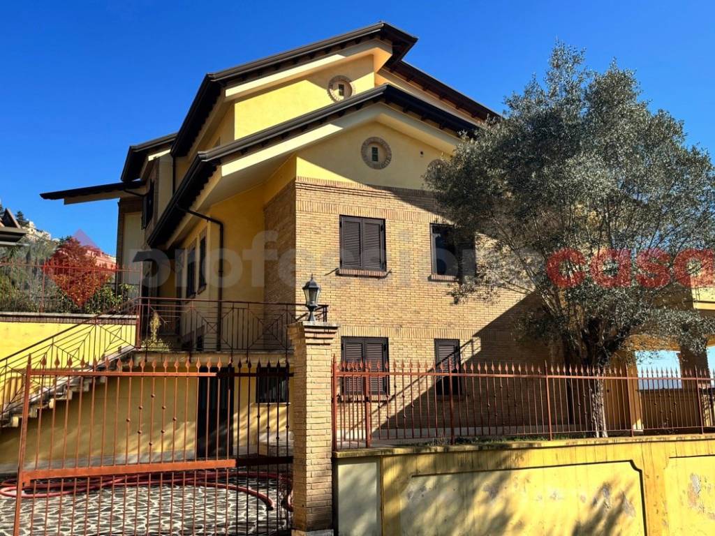 Appartamento a Alatri in Via Aldo moro, 10 - Foto 2