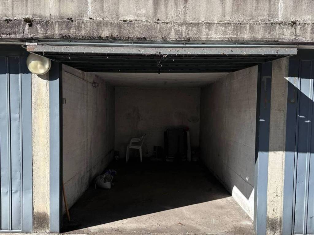 Box / garage a Bergamo in Via Comin Ventura, 1 - Foto 2