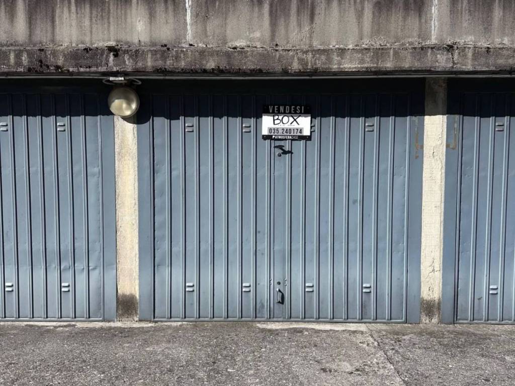 Box / garage a Bergamo in Via Comin Ventura, 1 - Foto 3