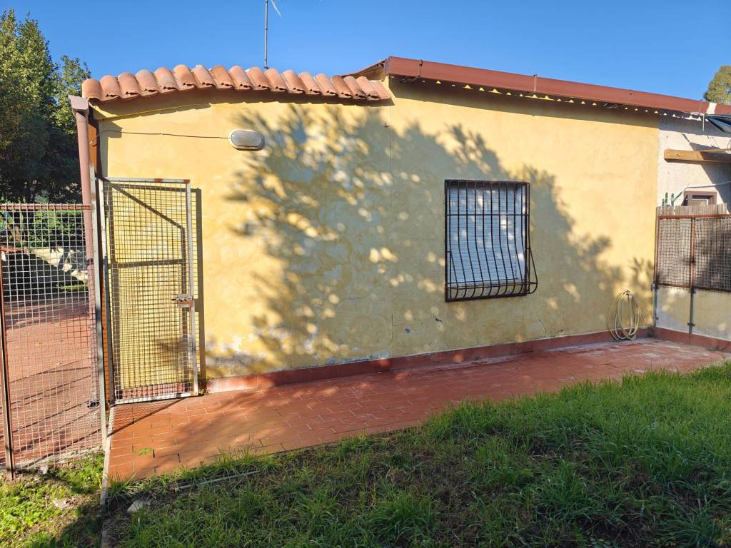 Villa a Ardea in Via Pontina Vecchia - Foto 5