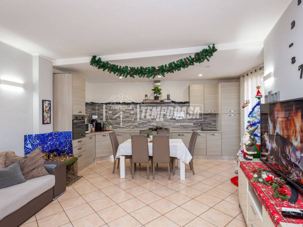 Appartamento a Villanova d'asti in Piazza Vittorio Alfieri 20 - Foto 2