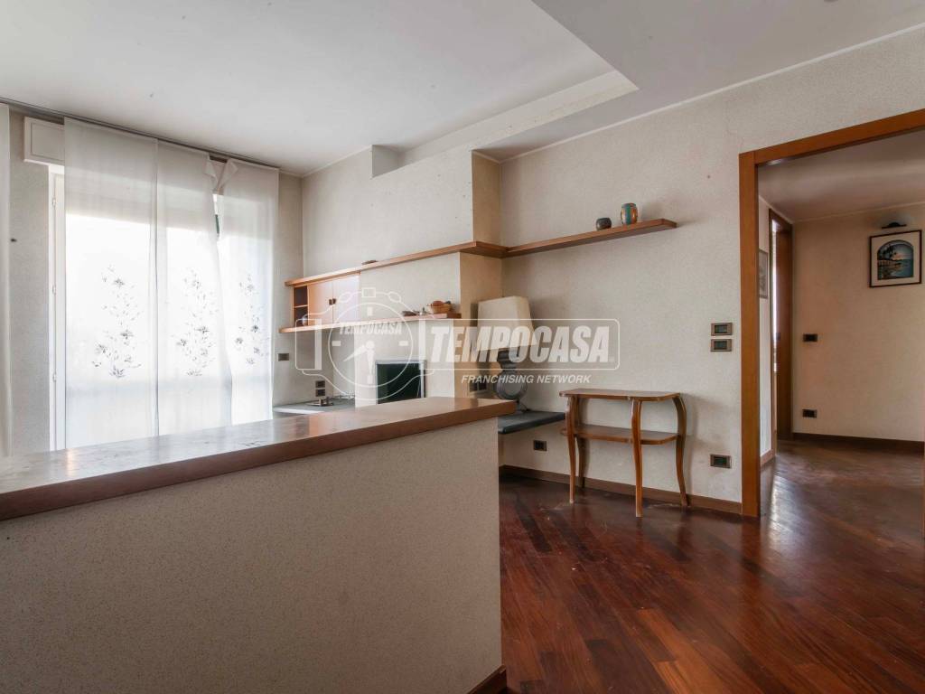 Appartamento a Carbonate in Via Frova Giuseppe - Foto 3